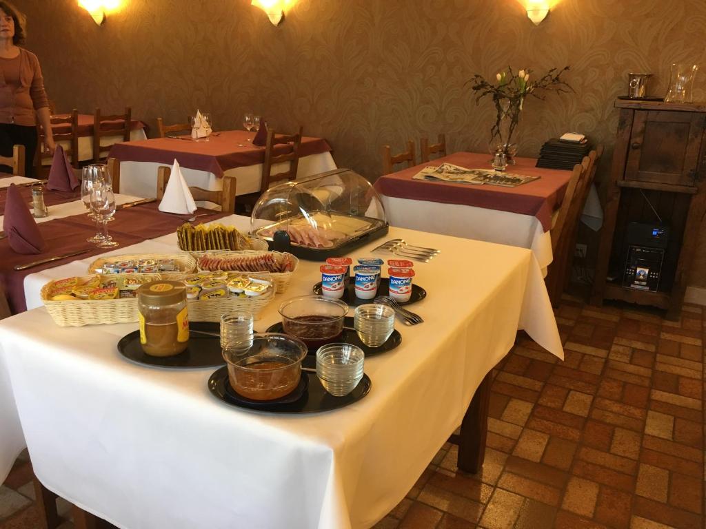 Jídlo v hotelu nebo okolí