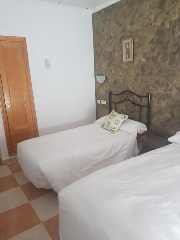 Hostal Cabañas - Twin Room