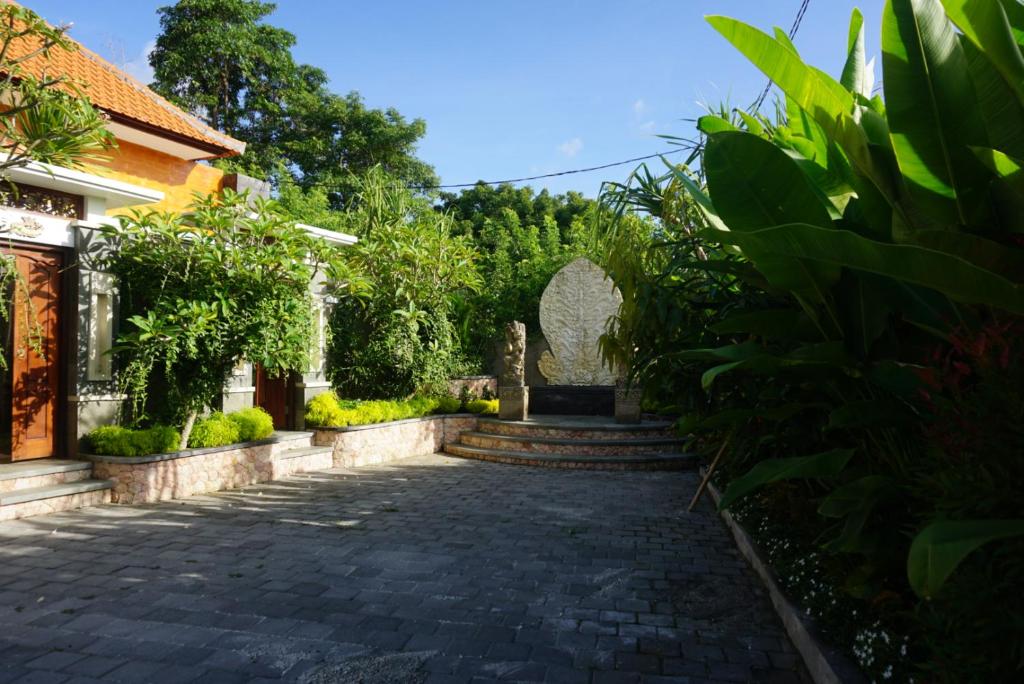 Ocho Bali Surf Camp - 17