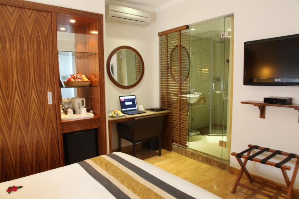 TV a/nebo společenská místnost v ubytování Elite Central Hotel Hanoi