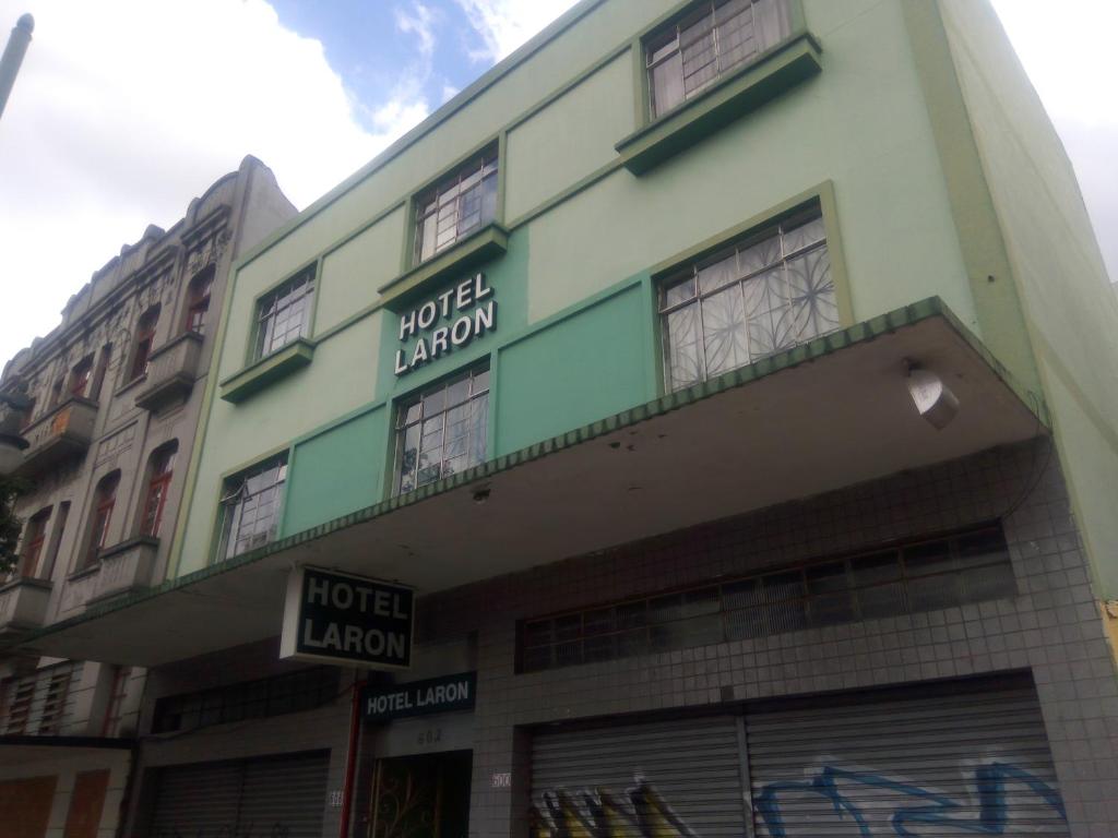 Laron Hotel