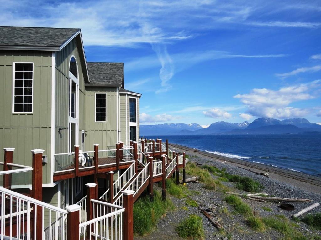 Otter Beach Lodges – Photos 1