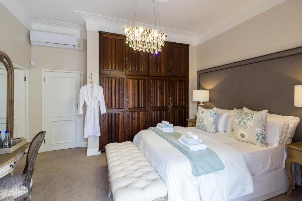 Island Way Villa - Family Suite With Private External Bathroom