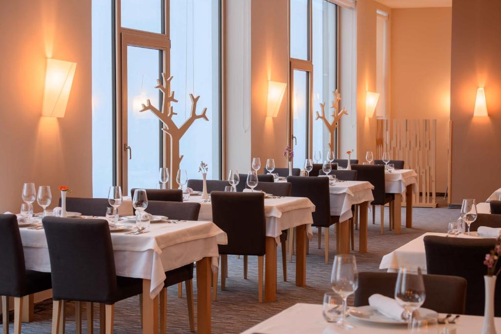 Restavracija oz. druge možnosti za prehrano v nastanitvi Wellness Hotel Montis