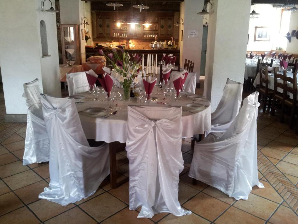 Restaurace v ubytování Hotel Kovac