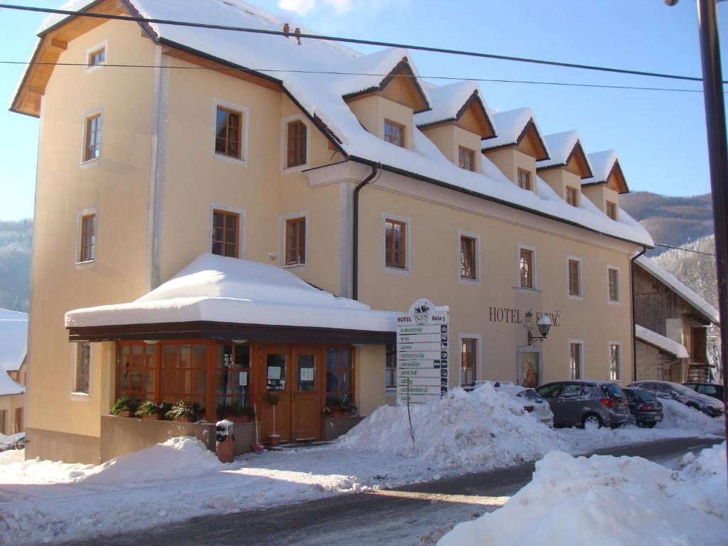 Hotel Kovac v zimě