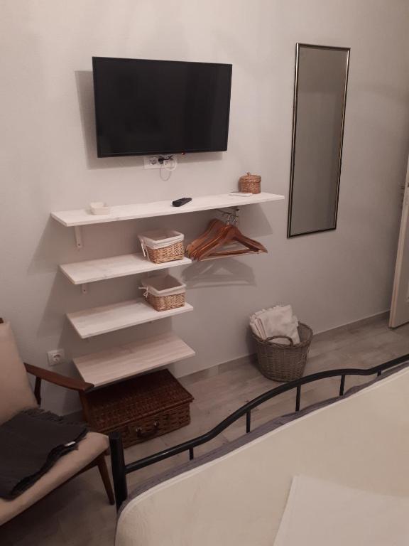 TV a/nebo společenská místnost v ubytování House Grabic