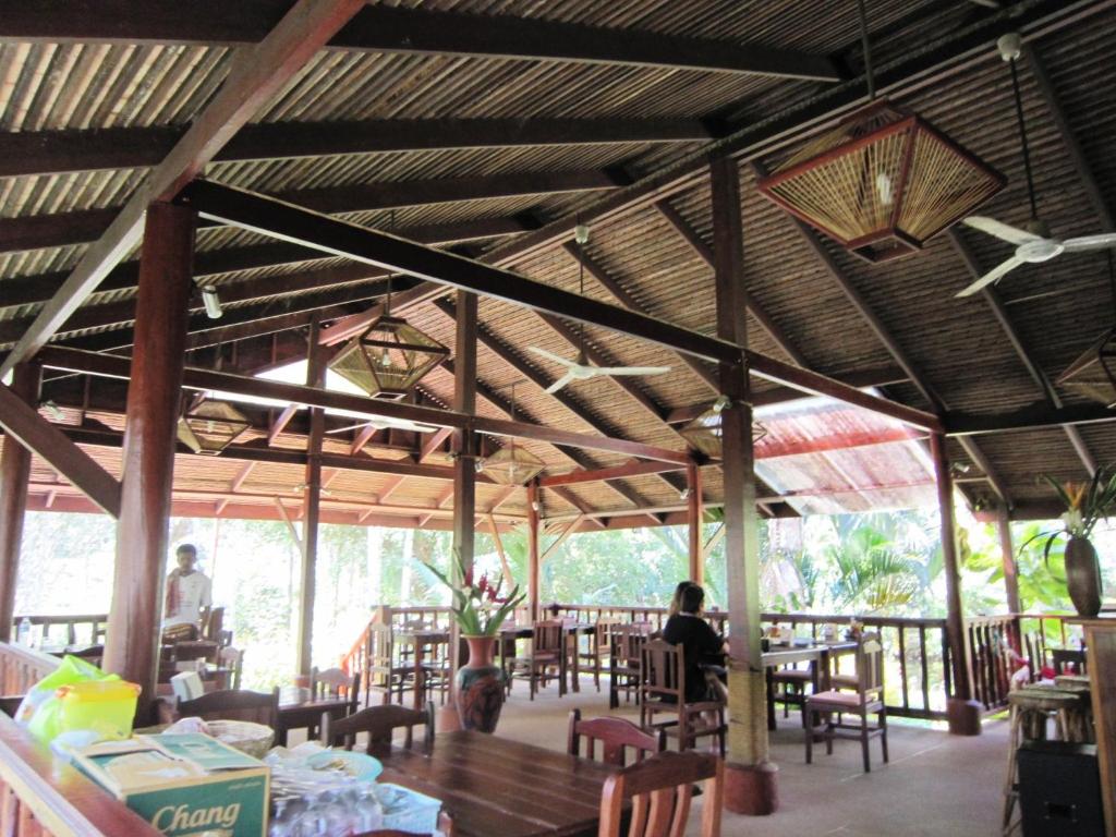 Phanom Bencha Mountain Resort photo