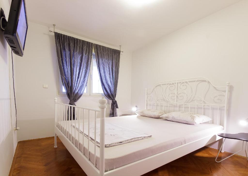 Old town Beauty Apartment with great view - 10