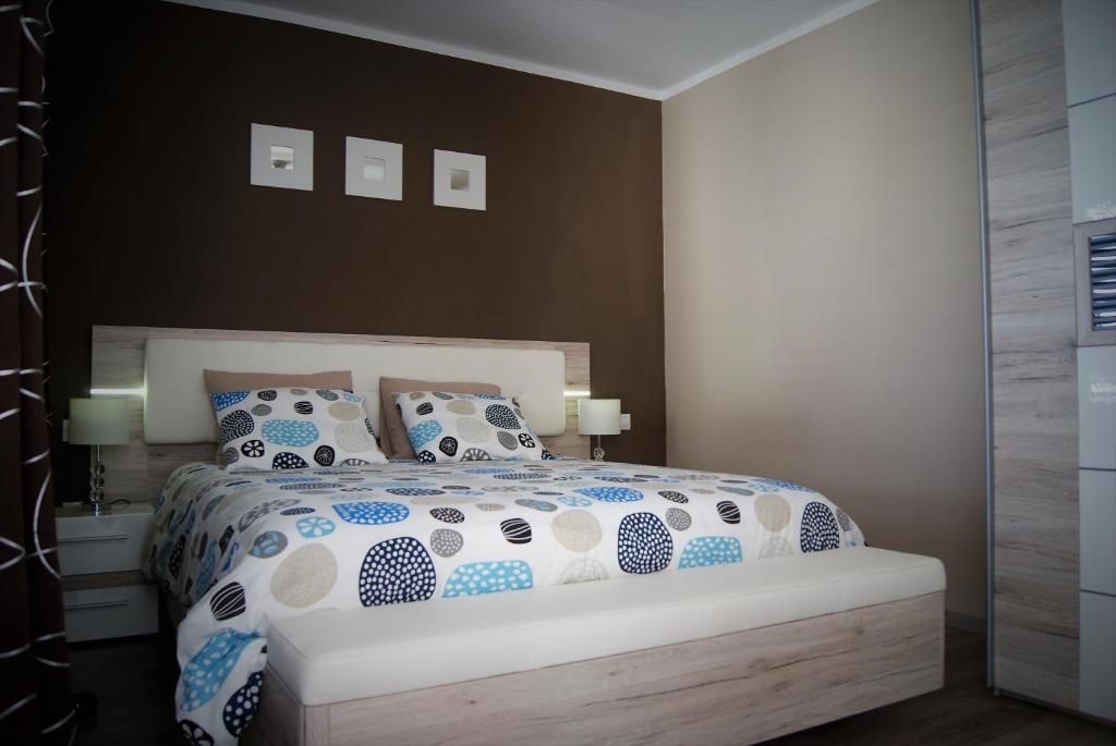 Posteľ alebo postele v izbe v ubytovaní Bungalow Naïla