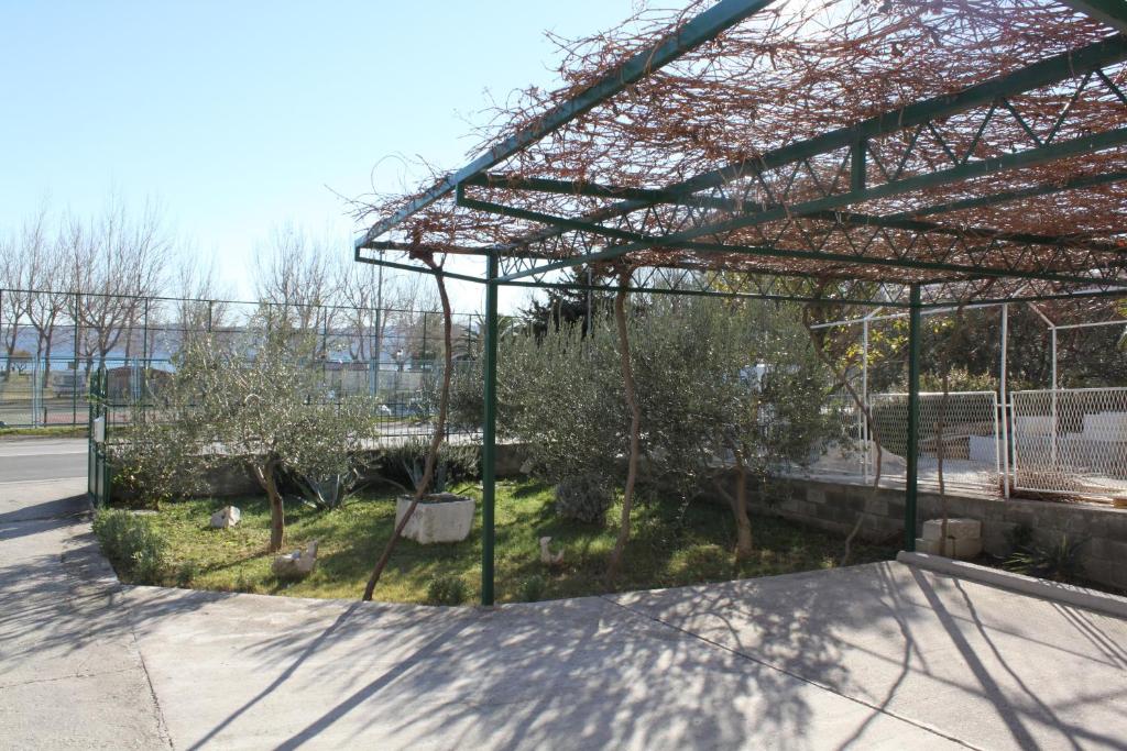 Vonkajšia záhrada v ubytovaní Apartments Vulić