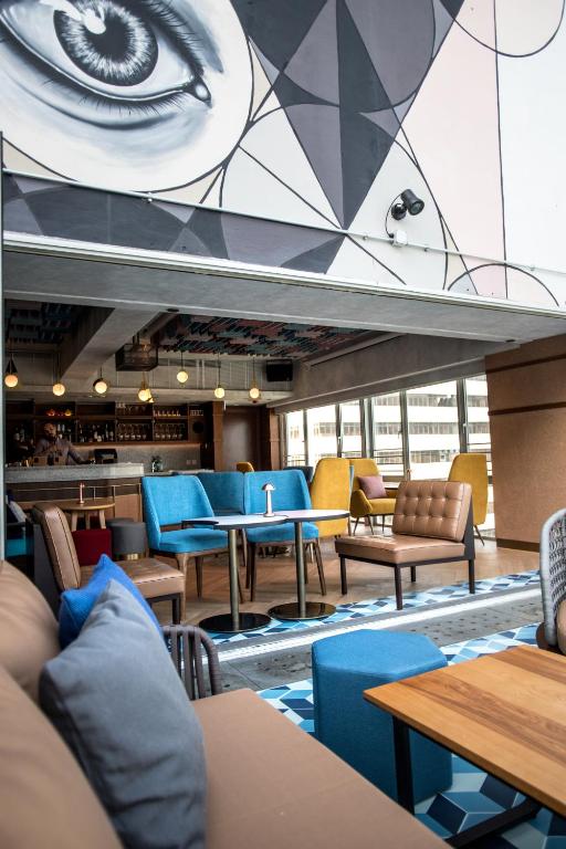 Area soggiorno di Southside by Ovolo