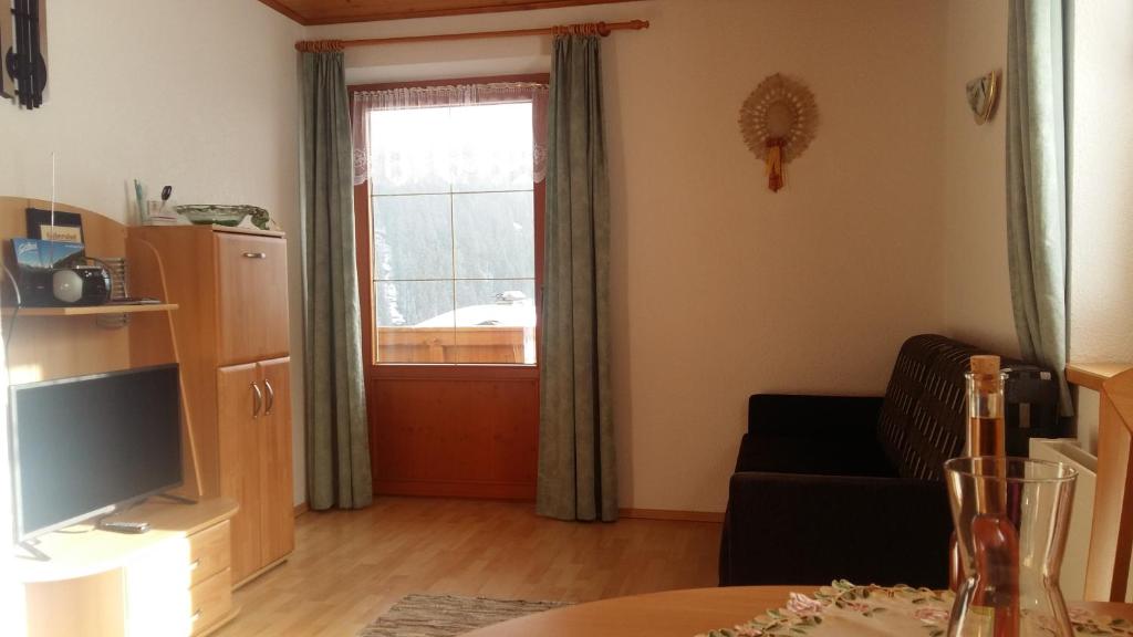TV a/nebo společenská místnost v ubytování Gabershof