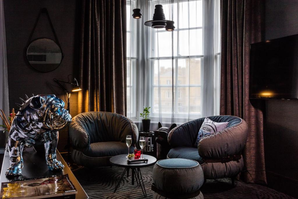 Megaro Hotel - Corner Studio