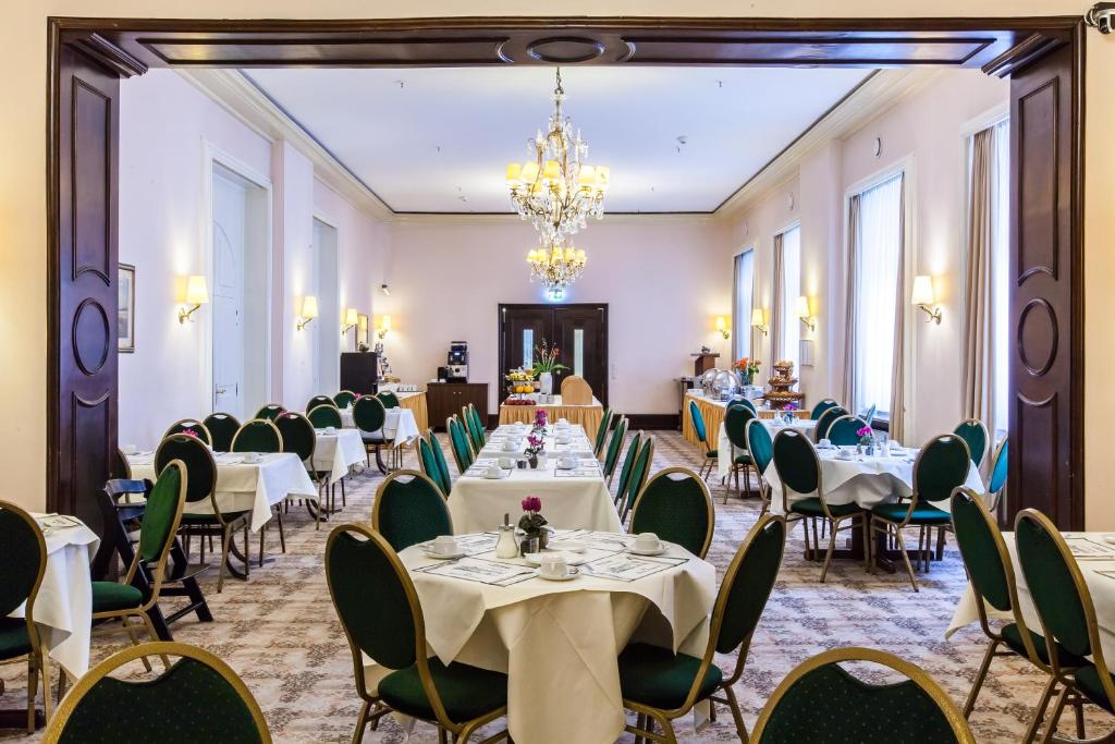 Hotel Monopol - Central Station - Resim 3