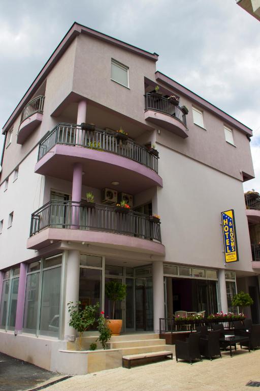 Budova, kde se hotel nachází