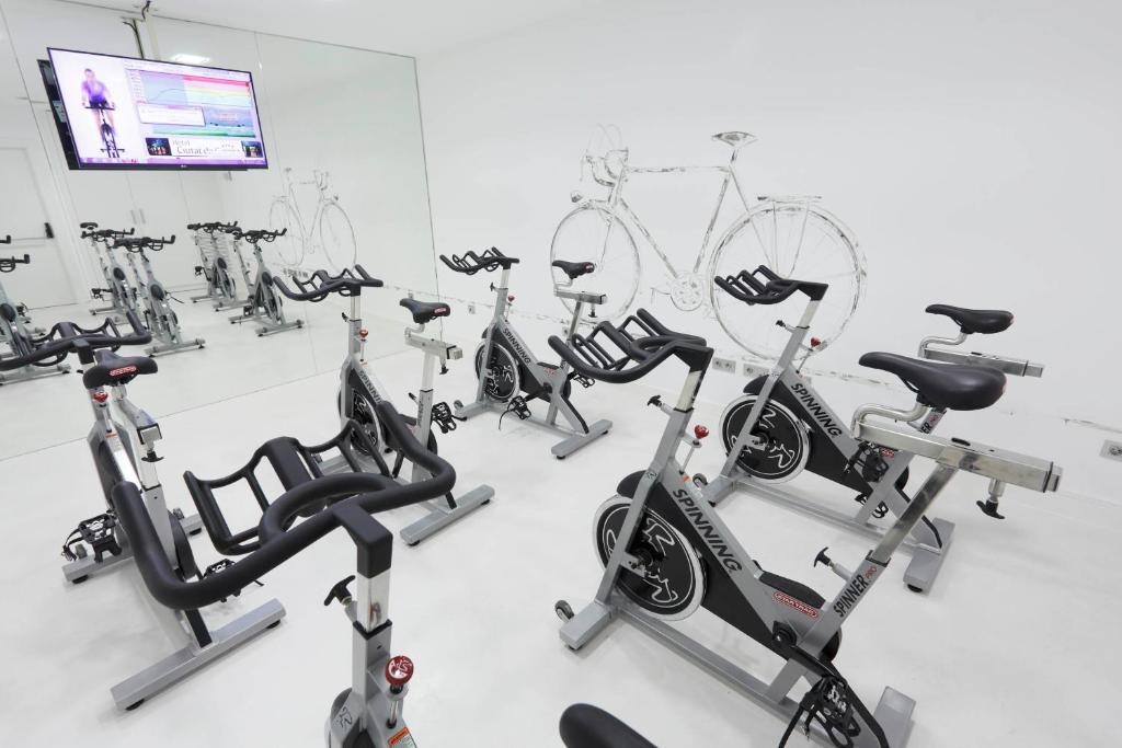 Fitness centrum a/nebo fitness zařízení v ubytování Ciutat de Girona