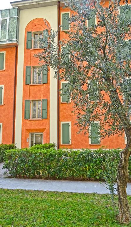 Vonkajšia záhrada v ubytovaní Campione Ora apartments by Gardadomusmea