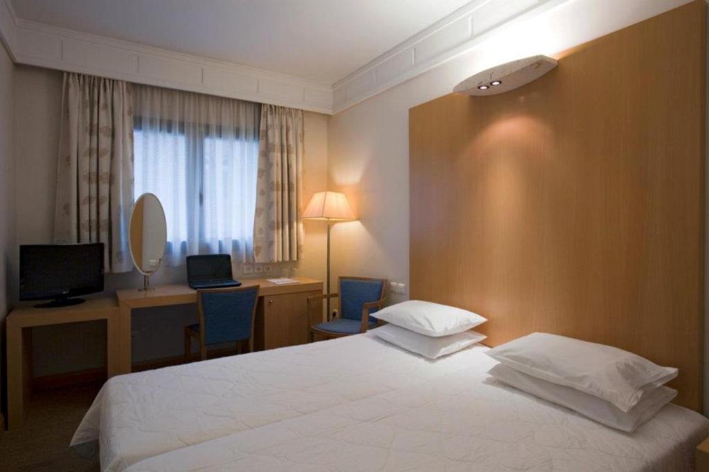 Central Hotel - 标准三重房间