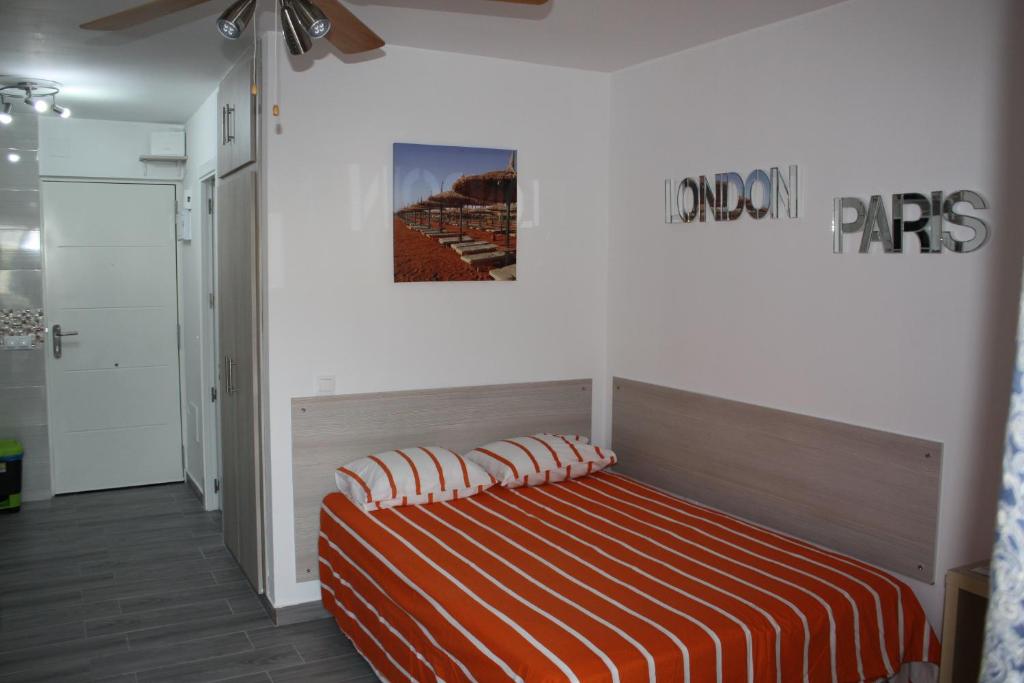 Postel nebo postele na pokoji v ubytování Benalmadena Aguila apartment wonderful views