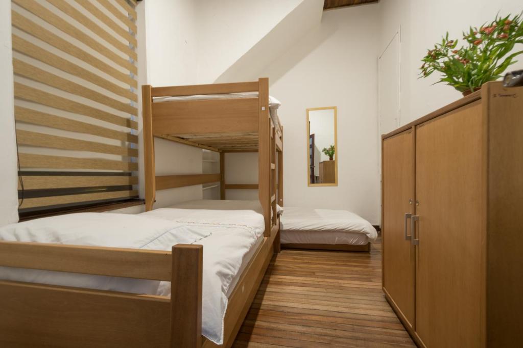 Krevet ili kreveti na kat u jedinici u objektu Fatima Hostel Bogotá