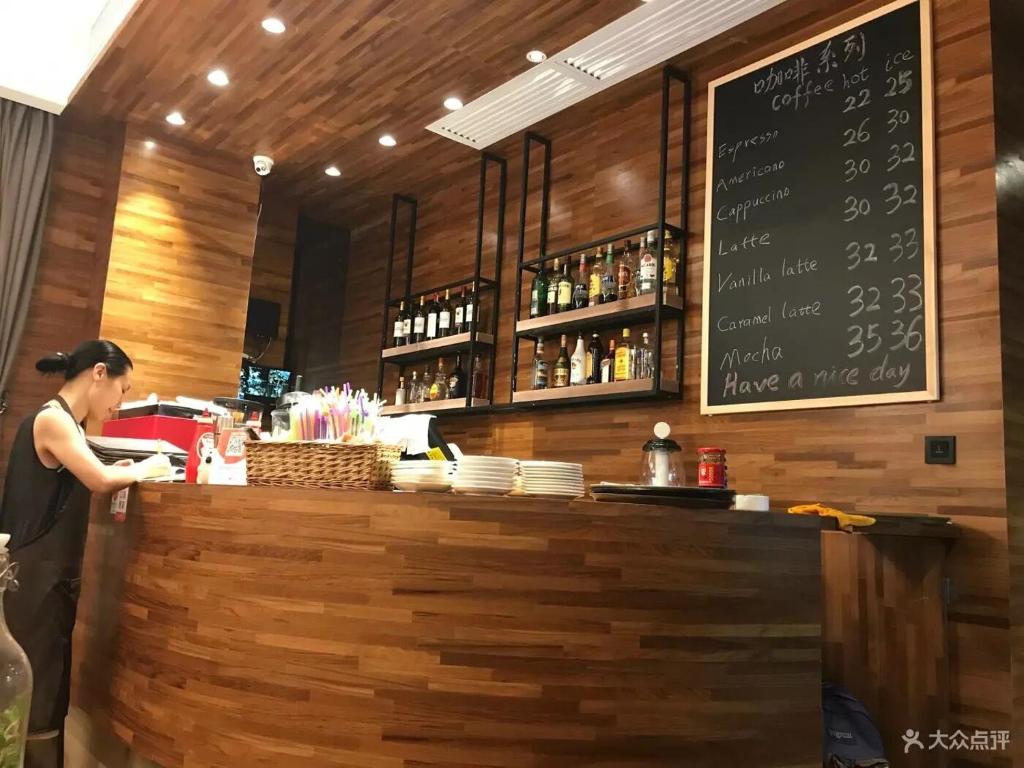 Nápoje v ubytování Paco Hotel Gangding Metro Guangzhou-Free Shuttle Bus fir Canton Fair