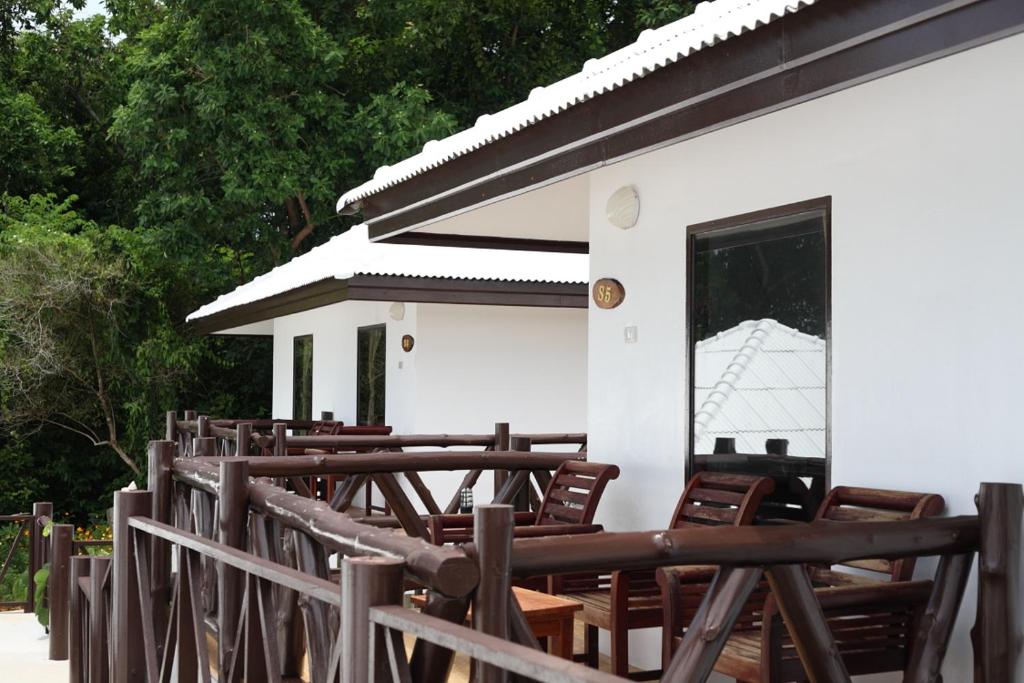 Restaurace v ubytování Samed Cliff Resort