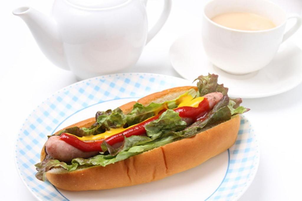 ホテルの敷地内または近くでの食事または食べ物
