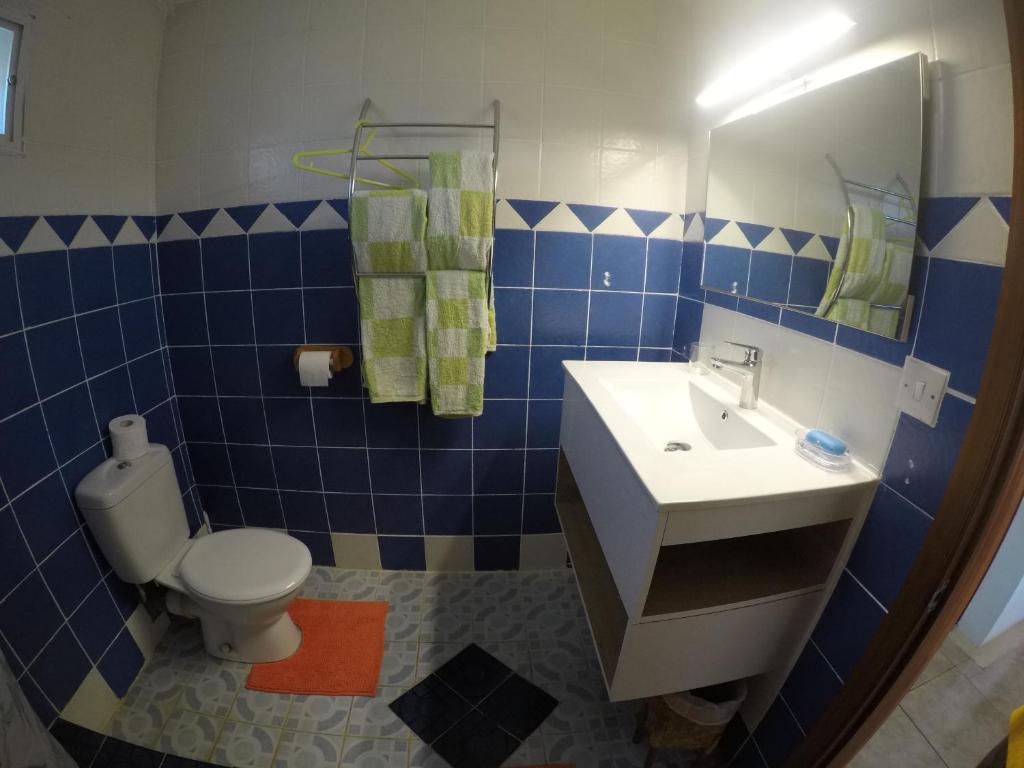 Koupelna v ubytování Tibambari