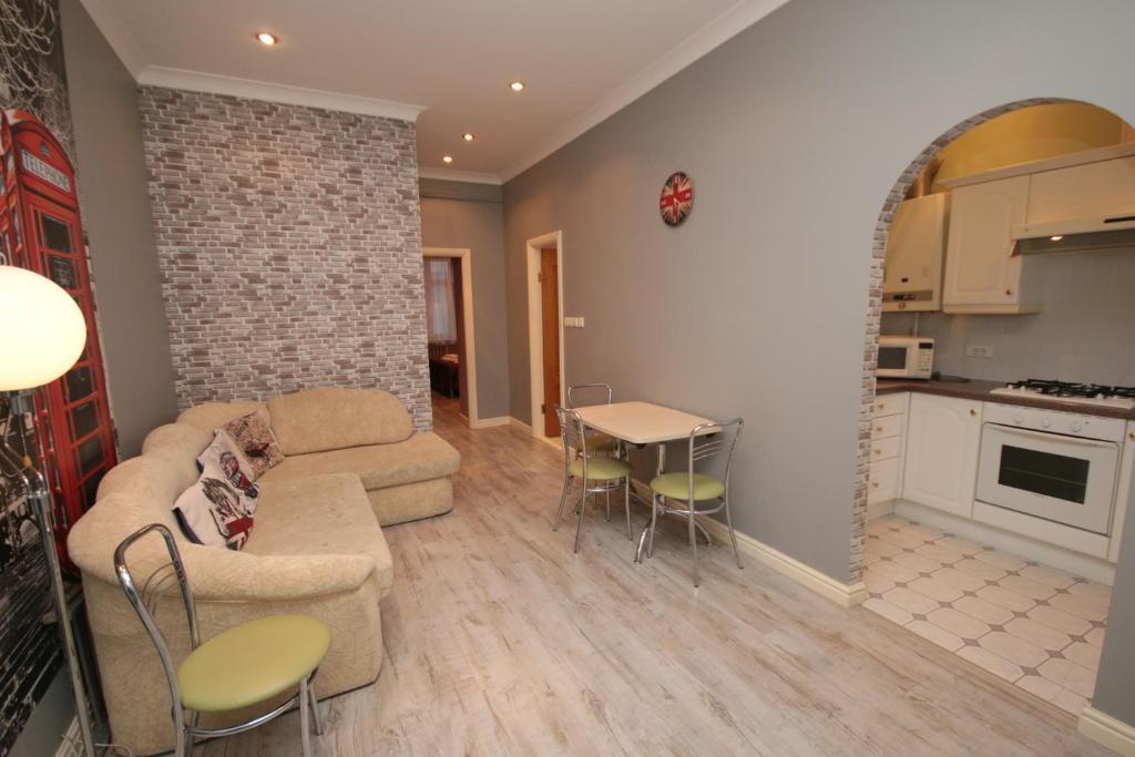 Real Home Apartments in Kiev Center - Apartment With 1 Bedroom - 8 Patorzhinskogo Str