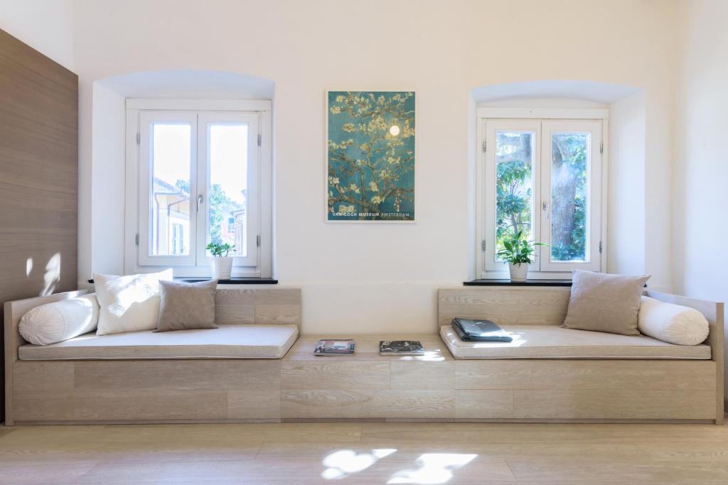 A seating area at Portofino Dream Flexyrent NO air conditioning