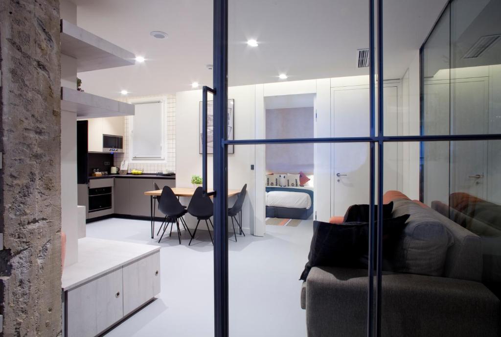 Kuchyň nebo kuchyňský kout v ubytování Bilbao Centric Apartments