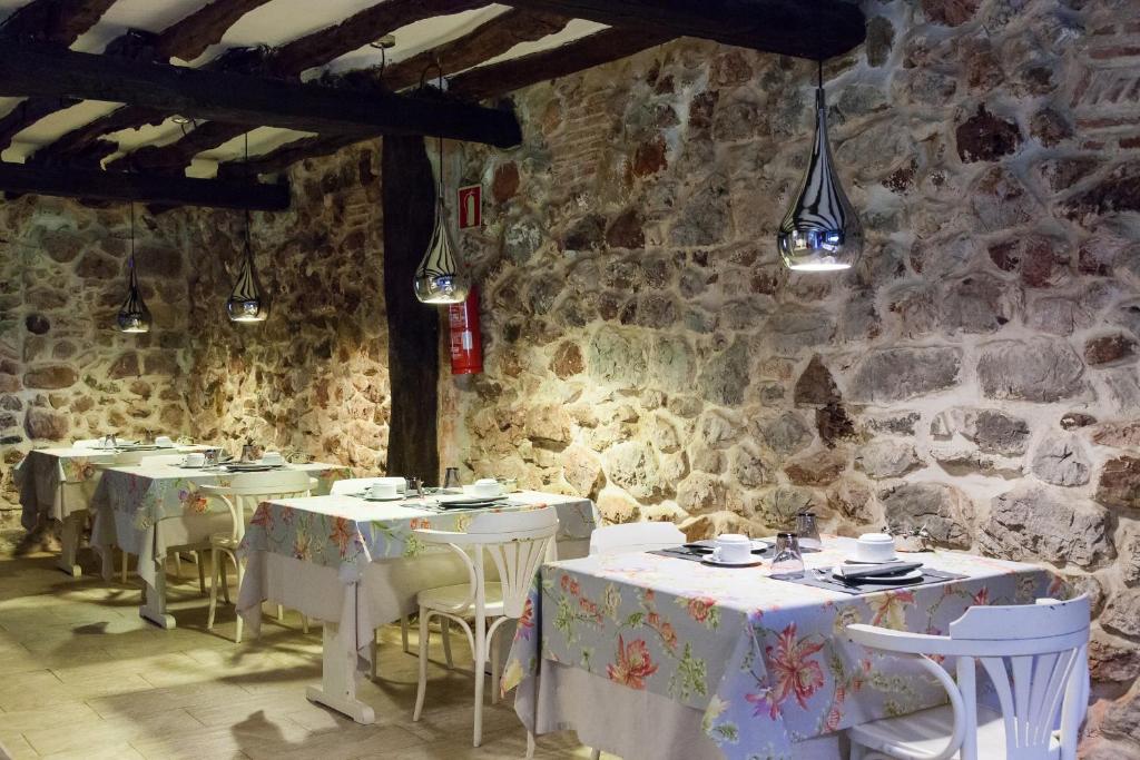 Restoran või mõni muu söögikoht majutusasutuses Posada La Corralada