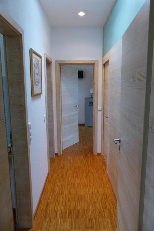 Rhönhaus mit Kreuzbergblick - 18