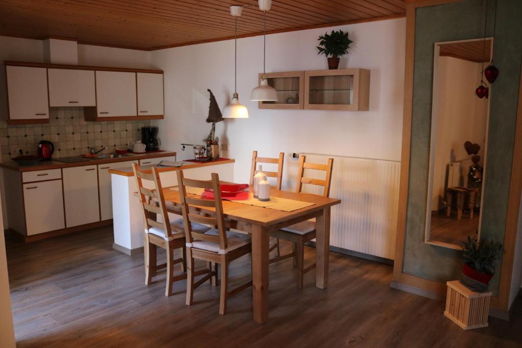 Kuchyň nebo kuchyňský kout v ubytování Ferienhaus Höll