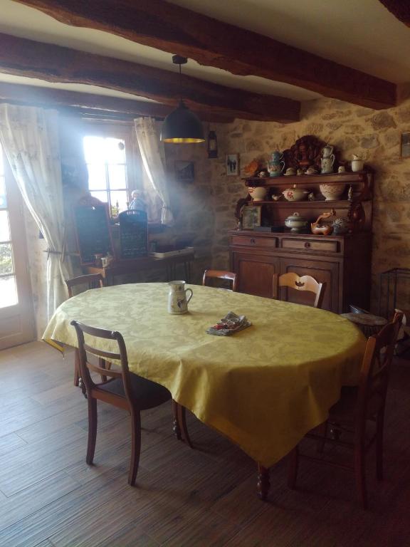 Posezení v ubytování chambres et table d'hôtes du Péré