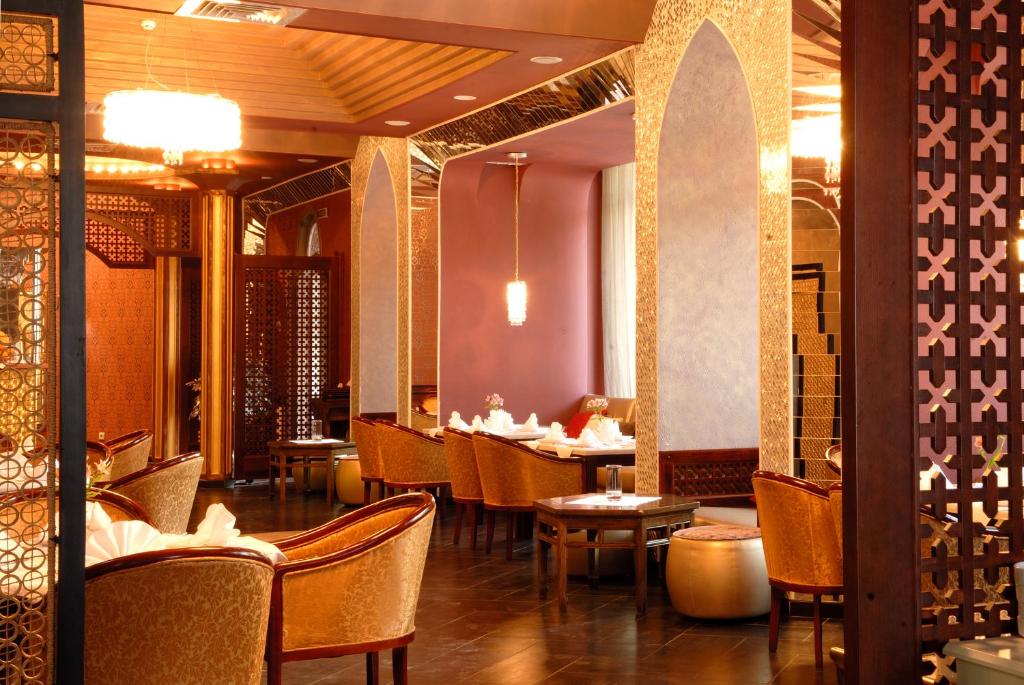 7 Days Hotel Kamyanets-Podilskyi, Кам'янець-Подільский (оновлені ціни на 2024 рік)