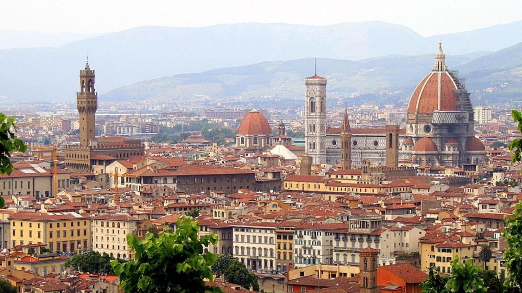 A general view of Firenze or a view of the city taken from a vendégházakat
