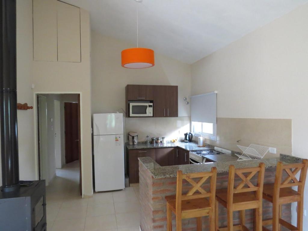 Kuchyň nebo kuchyňský kout v ubytování Casa en Villa Los Aromos