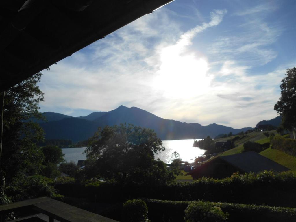 Ferienwohnungen Landhaus Gerum - Two-Bedroom Apartment With Lake View