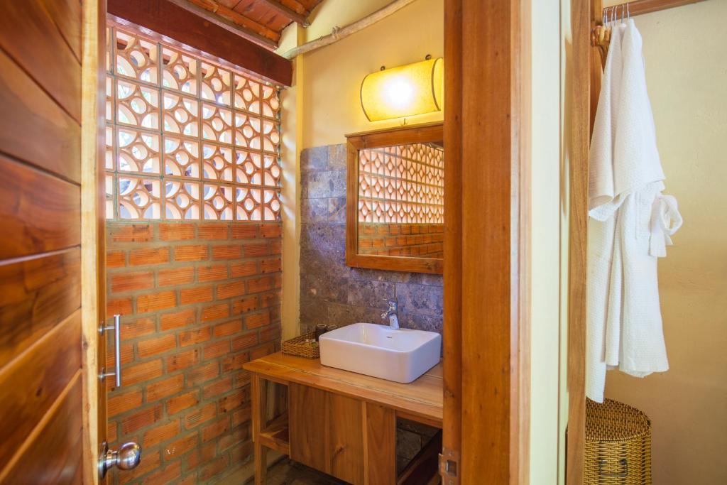 Bungalow Cạnh Hồ bơi