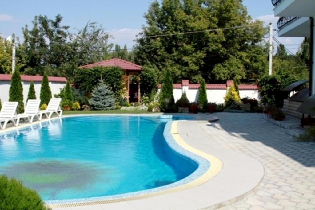 Bazén v ubytování Edem Hotel nebo v jeho okolí