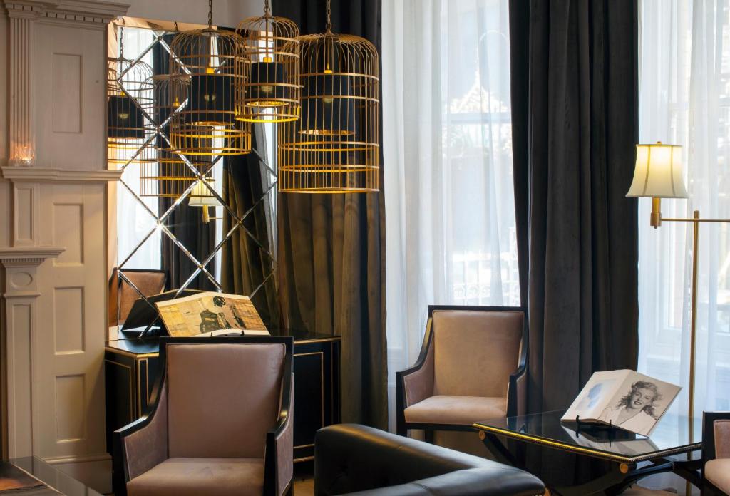 Nottingham Place Hotel - Resim 13