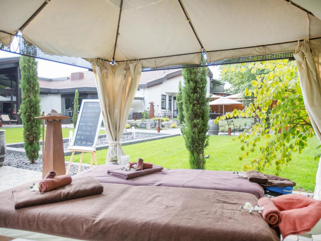 Zahrada ubytování monte mare SAUNA-SPA-SPORTS-HOTEL
