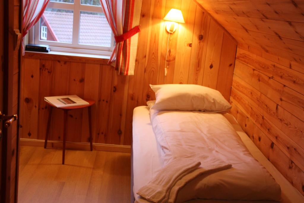 Postel nebo postele na pokoji v ubytování Heddan Gjestegard