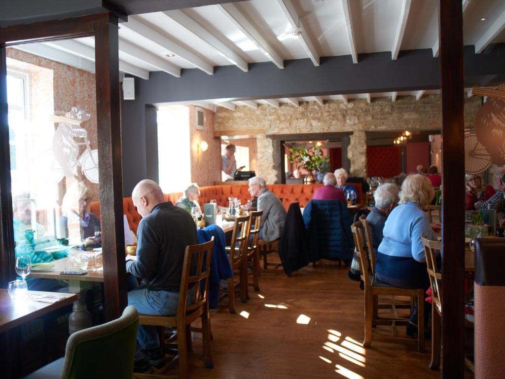 Bear and Ragged Staff - Resim 18