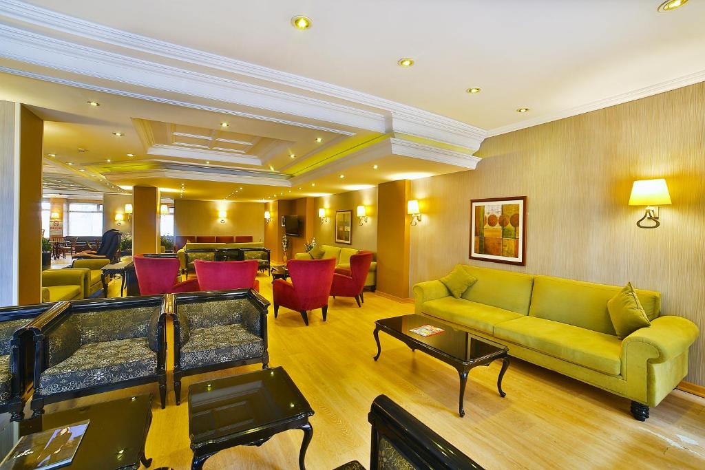 Posezení v ubytování Hotel Grand Emin