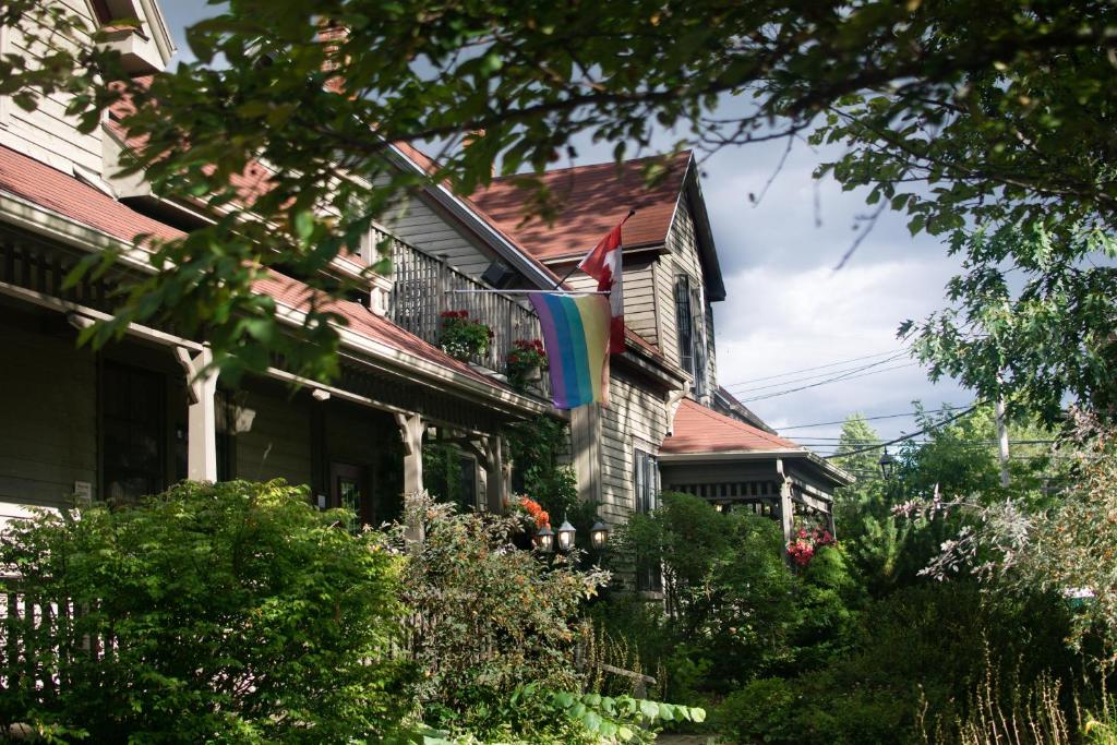 The building in which a panziókat is located