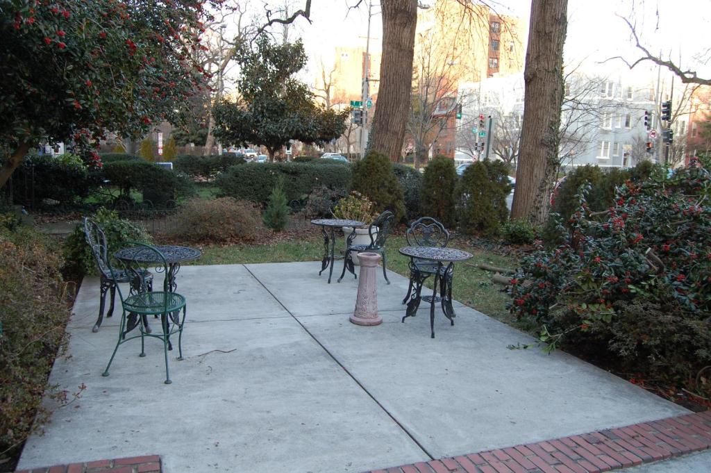 Windsor Inn Hotel photo