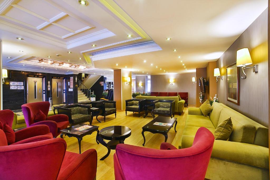Posezení v ubytování Hotel Grand Emin